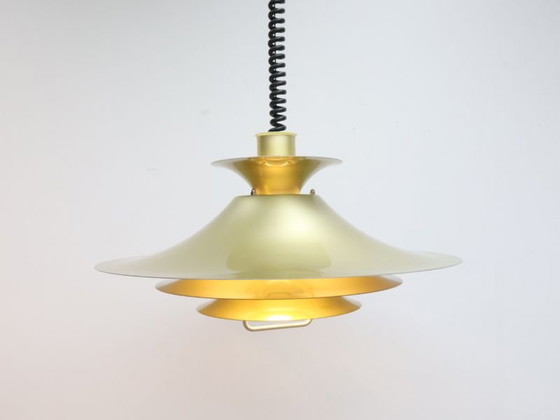 Vintage hanglamp / metaal / goud / Lyfa Denemarken model 4209 – Hanglampen (photo 4 of 5)