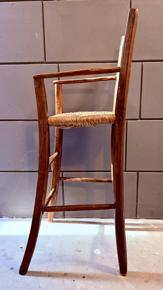 Uniek hoog rietenstoeltje – Eetkamerstoelen, Wicker, Wood (photo 5 of 9)
