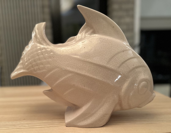 Image 1 of Le Jean, grande statua di pesce in stile Art Déco screpolato