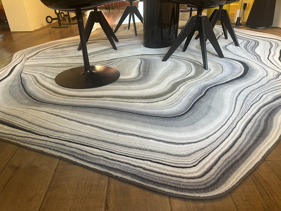 Image 1 of Moooi vloerkleed Vloeibare Lagen
