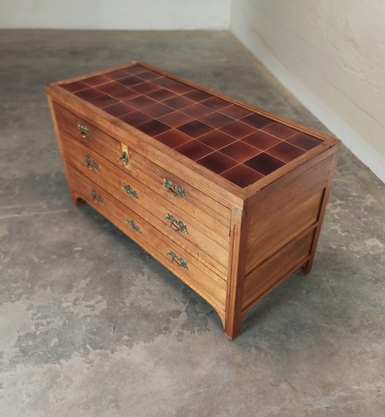 Image 1 of commode ancienne