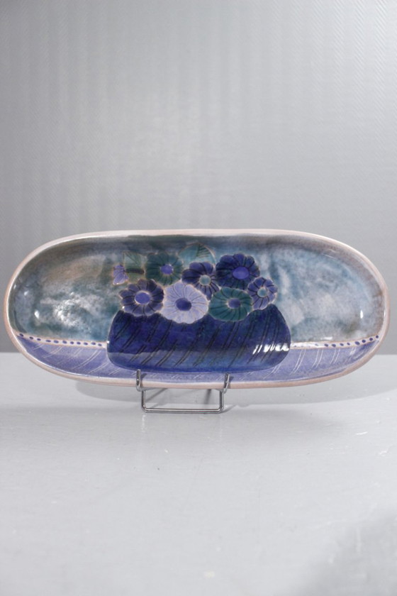 Image 1 of Robert & Jean Cloutier - Plato con decoración floral, Francia, mediados del siglo XX.