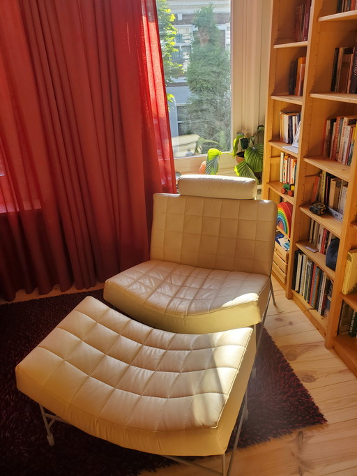 Leolux Volare chair & hocker in white leather