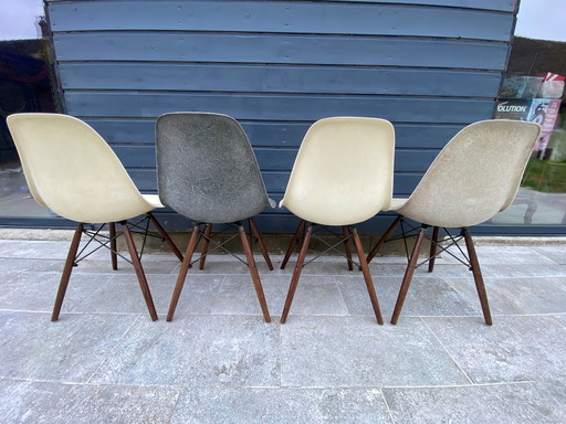 Set of 4 Eames Herman Miller Vintage DSW Fiber Walnut Chairs