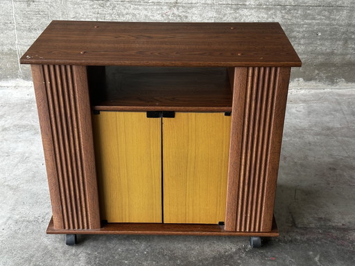 Vintage Servierwagen Getränkeschrank auf Rollen – 60er-70er Jahre