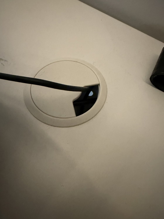 Image 1 of Bureau Vitra Tyde2