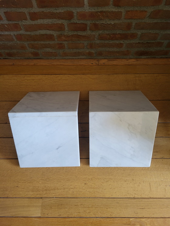 Image 1 of Table basse en verre avec base en marbre blanc