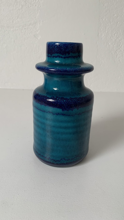 Vase pointu émaillé bleu turquoise de Jaap Ravelli.