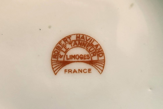 Image 1 of 6 tazas y platillos de Limoges, obra de Robert Haviland, mediados del siglo XX.
