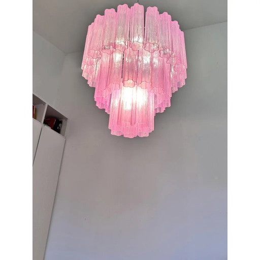 Lampadario moderno in vetro di Murano color fucsia Tronchi.