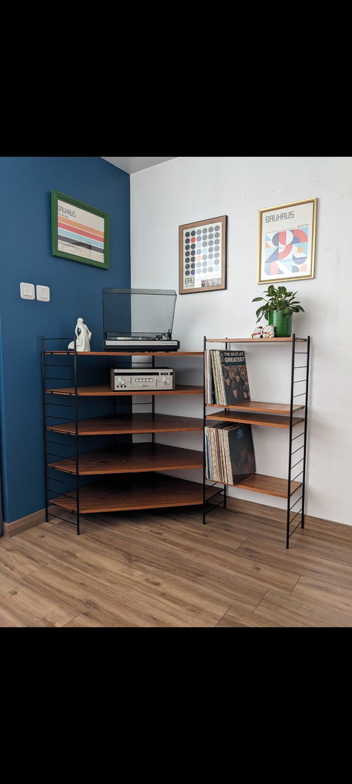 Vintage hoekplank met touwtjes