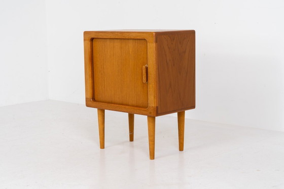 Image 1 of Mobiletto compatto con anta a serrandina di CFC Silkeborg