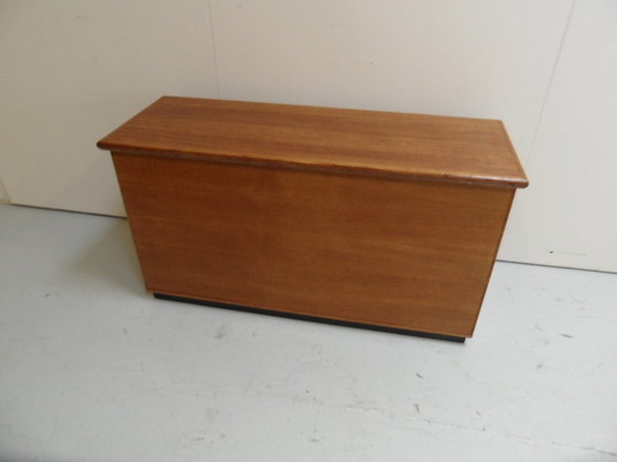 Image 1 of Coffre vintage