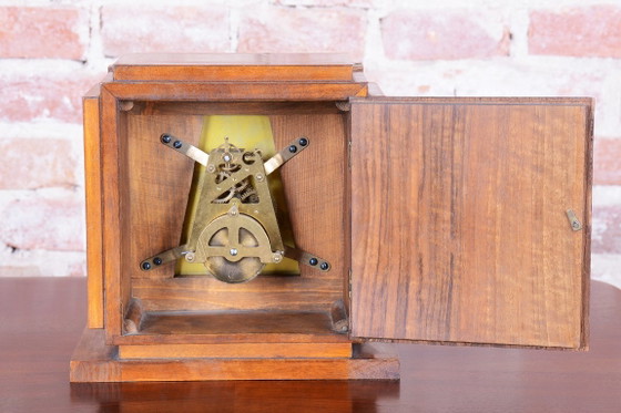 Orologio da tavolo Art Déco originale, Noce, Ottone, Vetro, Rilucidato, Ceco, Anni '20 – Kienzle, Glass, Wood (photo 8 of 10)