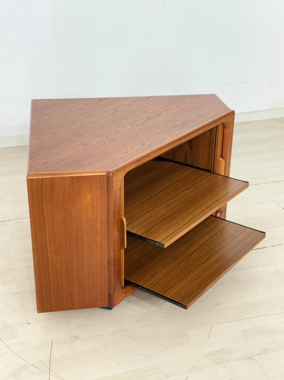 Image 1 of Commode en teck Drylund / Meuble TV d'angle en teck style années 60 / Commode en teck années 60