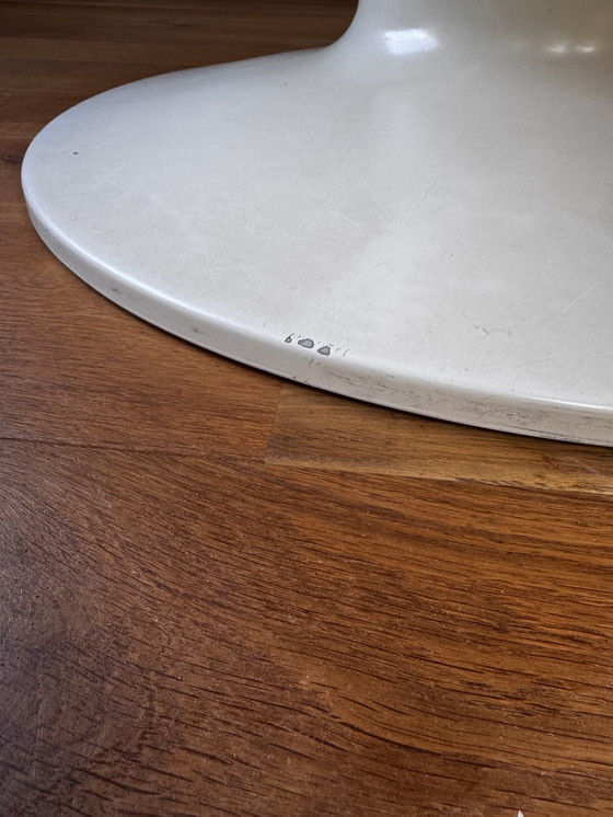 Image 1 of Eettafel wit rond zwarte bies