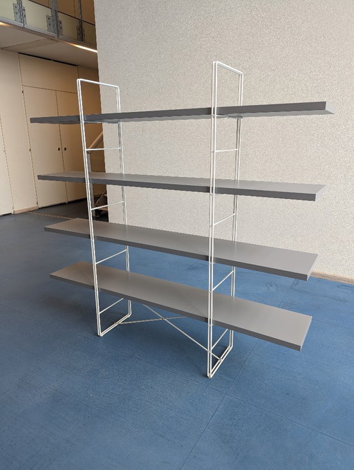 Armadio a muro "Enetri" di IKEA progettato da Niels Gammelgaard