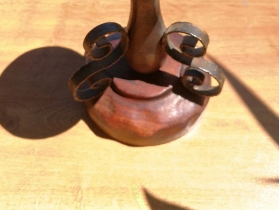 Image 1 of Antieke kandelaar van hout en smeedijzer