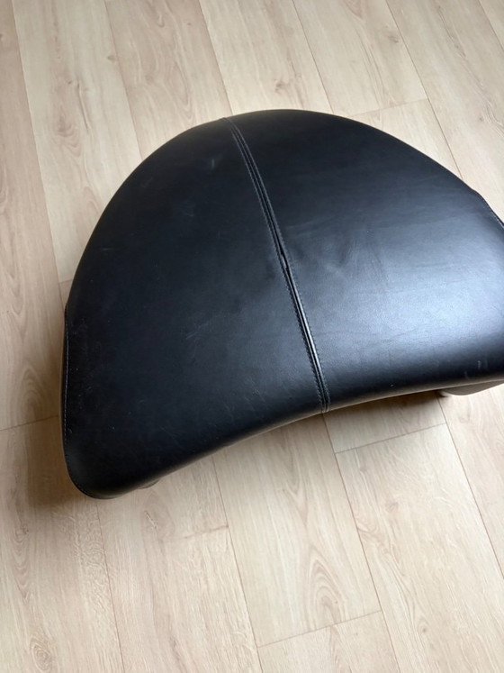 Pouf en cuir noir, Leolux, Poufs & repose-pieds, Métal, Modern (photo 3 sur 5)