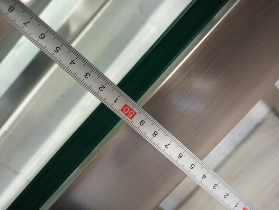 Image 1 of Beistelltische aus Edelstahl, dickes Glas, sehr schwer