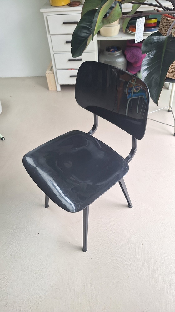 Image 1 of Ensemble de 4 chaises Revolt Friso Kramer Ahrend noir brillant