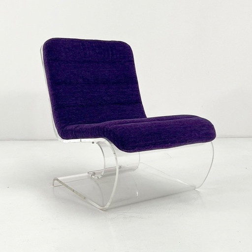 Fauteuil lounge de style futuriste en plexiglas avec coussin violet, années 1970