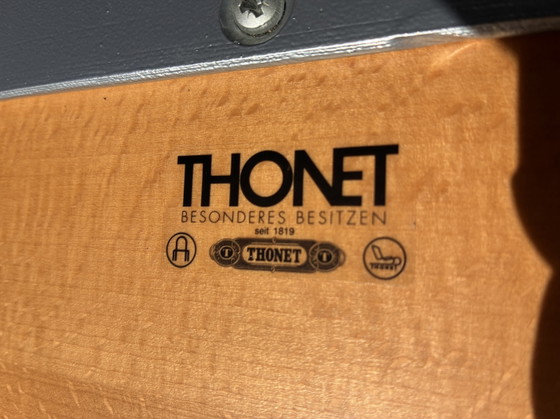 Image 1 of Thonet s1047 round dining table