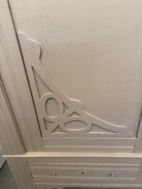 Image 1 of Brocante kledingkast