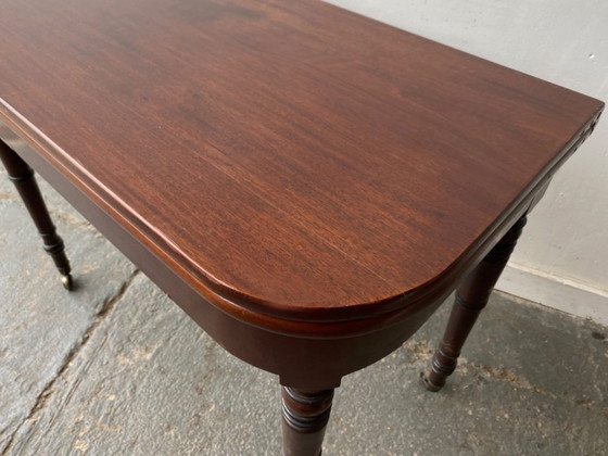 Image 1 of Table de salle à manger victorienne à rallonge en acajou avec pieds tournés et roulettes