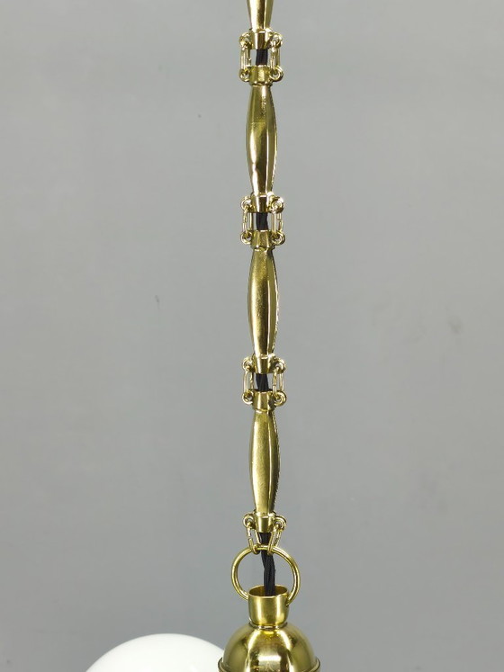 Image 1 of Lustre Art Déco tchèque des années 1930 en laiton avec globes en verre opalin
