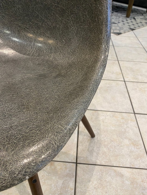 Image 1 of Sedia DSW, fibra grigio elefante, noce tassello, Eames Herman Miller vintage 1950