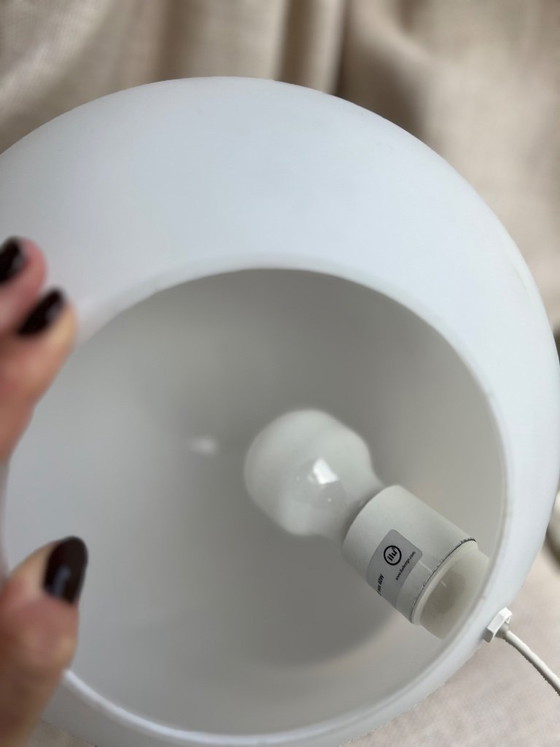 Vintage ILU Design Ball Lamp – White Opal Glass – 80s/90s (XL) – Table lamps (photo 5 of 14)