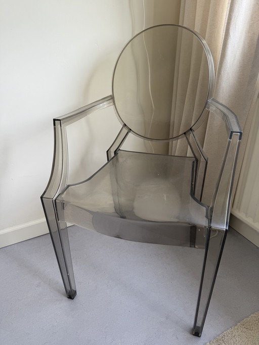 Kartell Louis Ghost smoke stoel