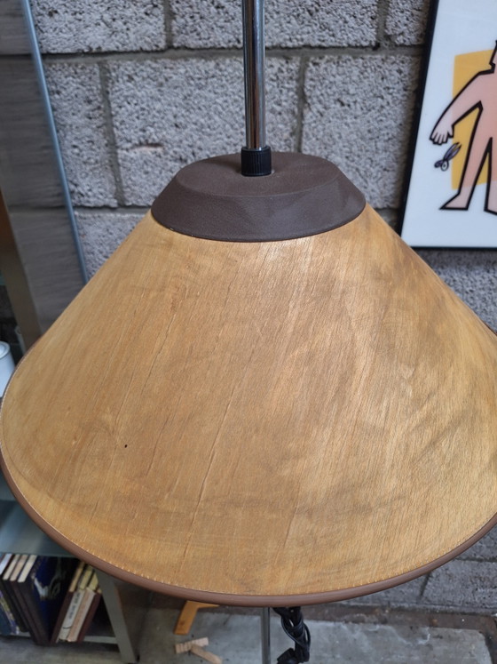 Image 1 of Herda staande schemerlamp met houten fineerkap