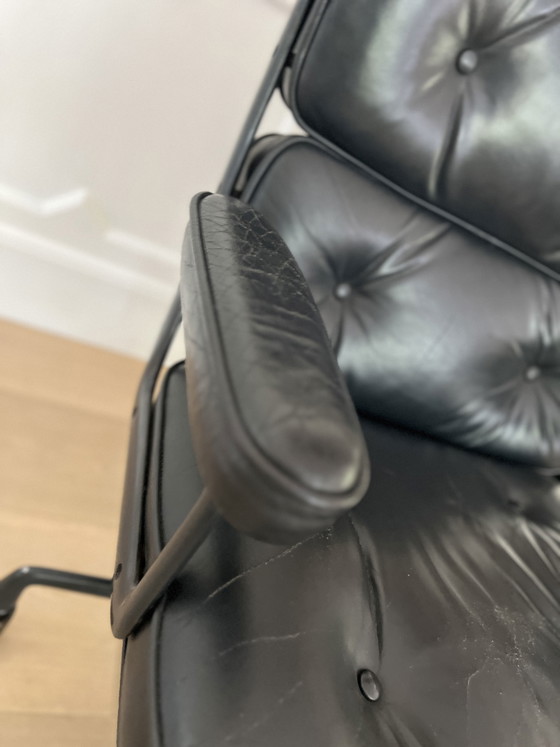 Image 1 of Charles Eames lobby chair