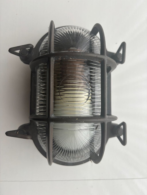 Lámparas náuticas nostálgicas