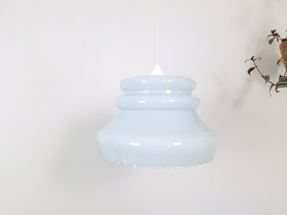 Image 1 of Lampada a sospensione vintage in vetro opalino azzurro