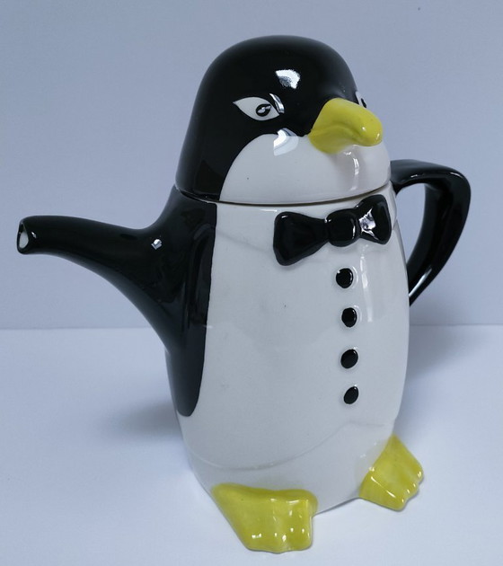 Image 1 of P&K earthenware penguin teapot from the 70s