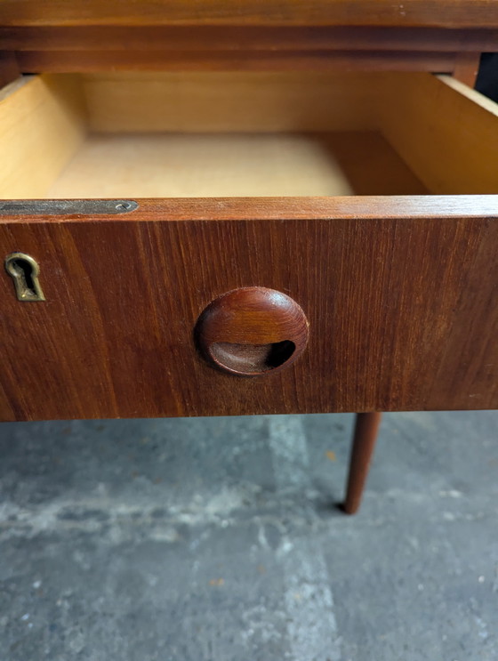 Image 1 of Scrivania indipendente vintage in teak danese con sezione bar