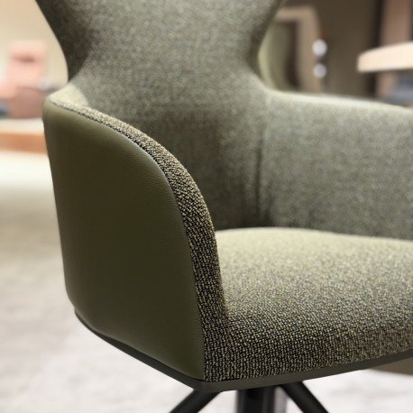 Image 1 of Bert Plantagie Iuno