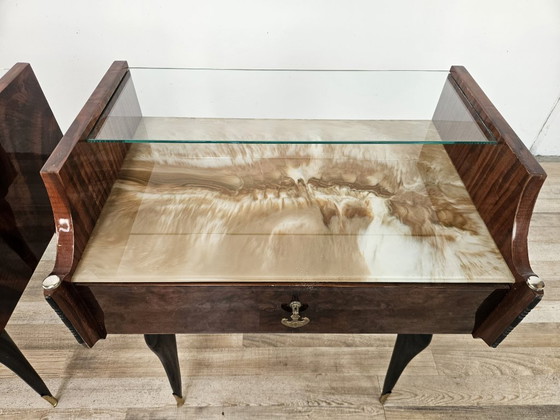 Paar Nachttische aus Mahagoni im Mid-Century-Stil der 1960er Jahre mit doppelten Glasplatten – Wood, Klassiek (photo 7 of 21)