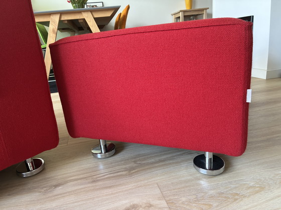 Image 1 of Rode Gelderland 4800 bank met hocker, in uitstekende conditie.