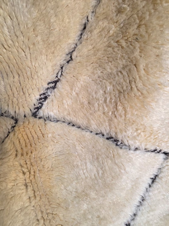 Image 1 of Moroccan Beni Ourain plush rug 215 x 165 cm