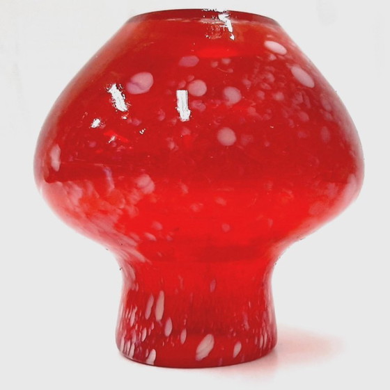 Image 1 of Vaso vintage in vetro rosso rubino con puntini bianchi