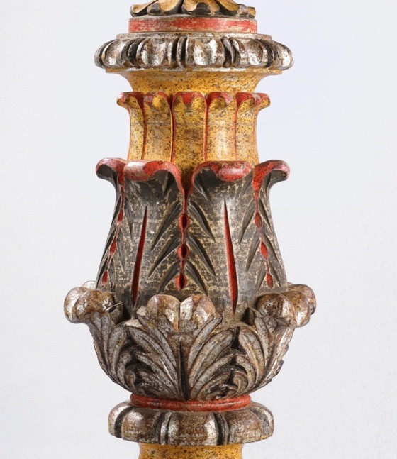 Image 1 of Italienische Stehlampe aus geschnitztem Holz aus der Mitte des 20. Jahrhunderts