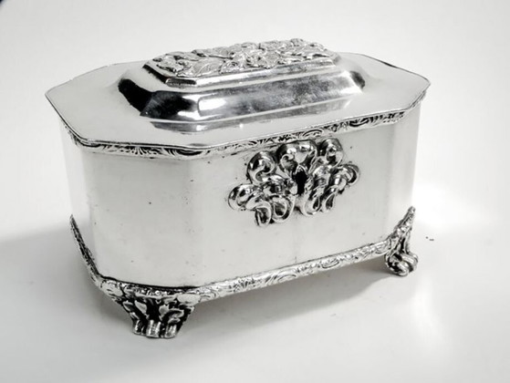 Bonboniere aus dem 19. Jahrhundert von Fraget, Warschau, Polen, 1850 – Dekorative Objekte, Metal, Silver (photo 9 of 18)