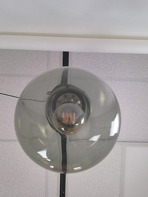 1 x Raak Amsterdam 1970's medium bulb lamp.