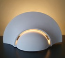 Atelier Sedap - lampada da parete semicircolare in gesso, modello "Odéon"