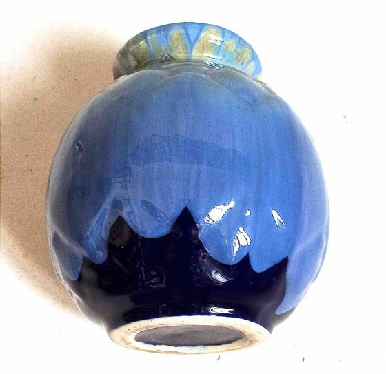 Image 1 of Art Deco slip vase Height 19.3 cm