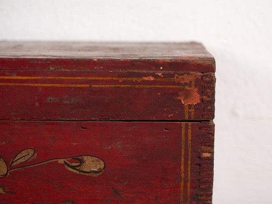 Antique rectangular box with floral motifs (c.1900) #3 – Storage cabinet (photo 24 of 35)